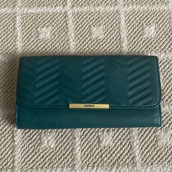 Envelope Clutch - Picture 1 of 6